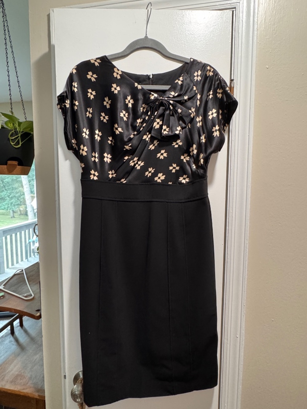 Jones New York 100% Silk Bodice Bow Floral Sheath Dress Black 8 - Worn Once